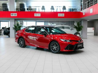 2021 Toyota Camry VIII (XV70) Рестайлинг, красный, 2750000 рублей, вид 3