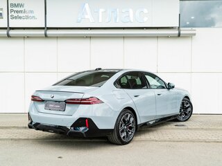 2026 BMW 5 серии 540d xDrive VIII (G60/G61/G68), серый, 15190000 рублей, вид 2
