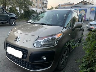 2017 Citroen C3 Picasso I Рестайлинг, коричневый, 600000 рублей, вид 3