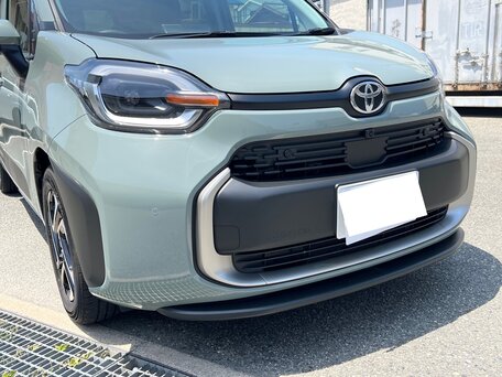 2023 Toyota Sienta III, зелёный, 1440000 рублей, вид 4