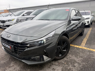 2021 Hyundai Avante VII, серебристый, 1685000 рублей, вид 2