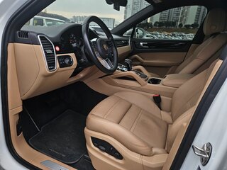2023 Porsche Cayenne Coupé III Рестайлинг, белый, 10520000 рублей, вид 4