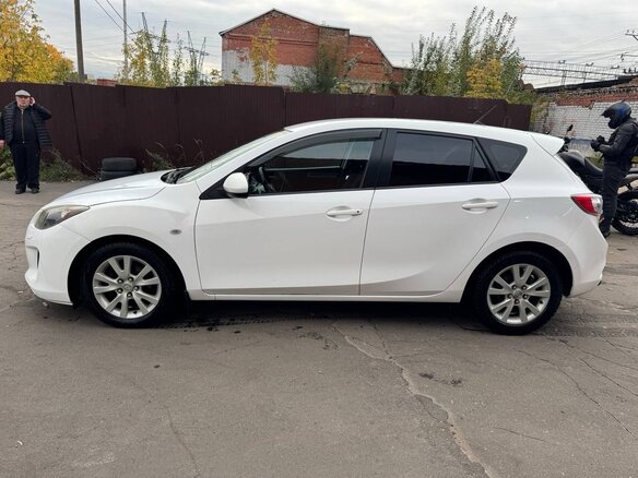 2012 Mazda 3 II (BL) Рестайлинг, белый, 870000 рублей - вид 3