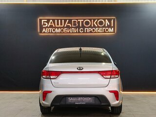 2017 Kia Rio IV, серебристый, 999000 рублей, вид 5
