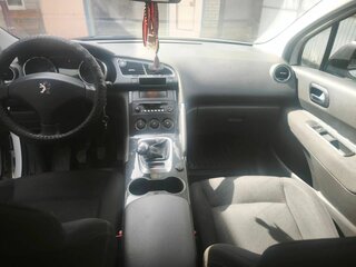 2013 Peugeot 3008 I Рестайлинг, белый, 900000 рублей, вид 3