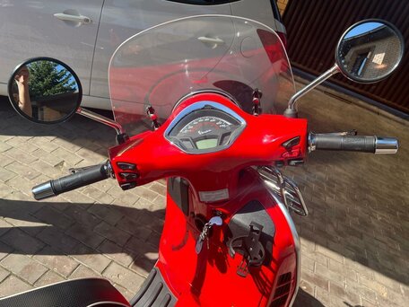 2018 Vespa GTS Super 300, красный, 790000 рублей, вид 3