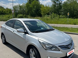 2014 Hyundai Solaris I Рестайлинг, серебристый, 1100000 рублей, вид 1