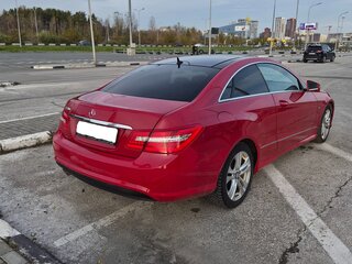 2012 Mercedes-Benz E-Класс 200 7G-Tronic IV (W212, S212, C207), красный, 1400000 рублей, вид 3