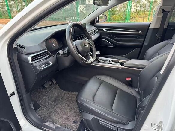 2022 Geely Emgrand II, белый - вид 7