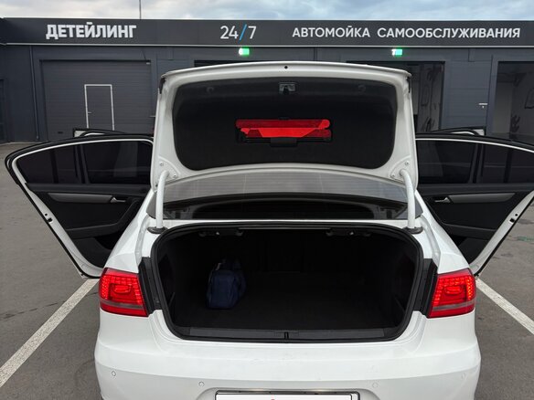 2013 Volkswagen Passat B7, белый - вид 5