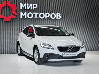 2018 Volvo V40 Cross Country I Рестайлинг, белый, 1950000 рублей, вид 3
