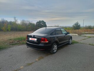 2016 Volkswagen Polo V Рестайлинг, чёрный, 730000 рублей, вид 3