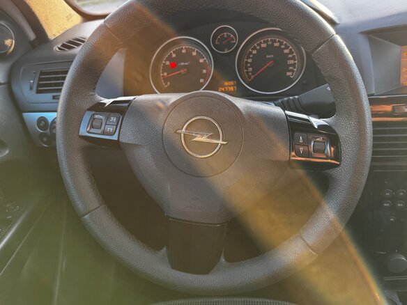 2008 Opel Astra GTC H Рестайлинг, чёрный - вид 13