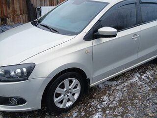 2011 Volkswagen Polo V, бежевый, 720000 рублей, вид 4