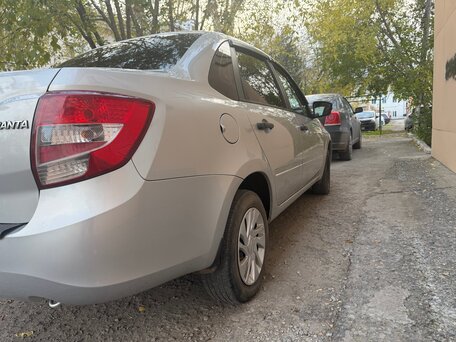 2018 Lada (ВАЗ) Granta I, серебристый, 525000 рублей, вид 4