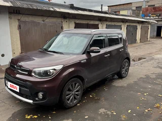 2018 Kia Soul II Рестайлинг, коричневый, 1400000 рублей, вид 3