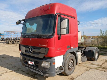 2017 Mercedes-Benz Actros, красный, 2790000 рублей, вид 1