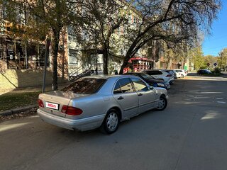1997 Mercedes-Benz E-Класс 230 II (W210, S210), серебристый, 175000 рублей, вид 5