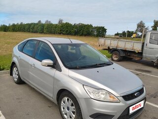 2010 Ford Focus II Рестайлинг, серебристый, 419000 рублей, вид 1