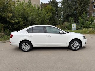 2013 Skoda Octavia III (A7), белый, 860000 рублей, вид 4