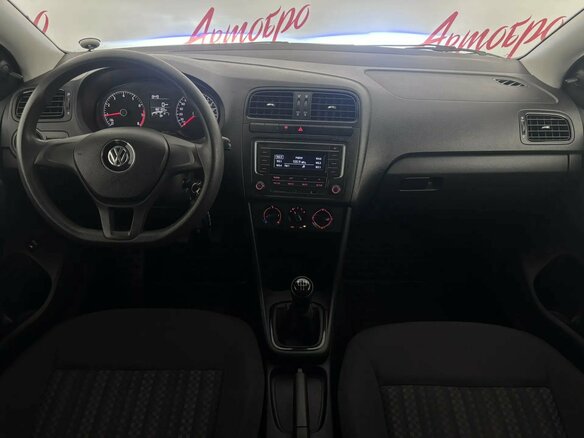2018 Volkswagen Polo V Рестайлинг, белый, 979000 рублей - вид 8