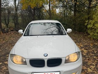 2010 BMW 1 серии 116i I (E81/E82/E87/E88) Рестайлинг, белый, 760000 рублей, вид 2