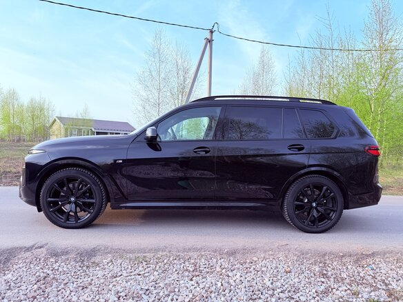 2023 BMW X7 40d I (G07) Рестайлинг, чёрный, 14000000 рублей - вид 4