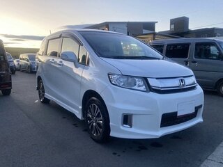 2014 Honda Freed Spike I Рестайлинг 2, белый, 849000 рублей, вид 1