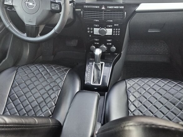 2014 Opel Astra H Рестайлинг, белый, 950000 рублей - вид 8