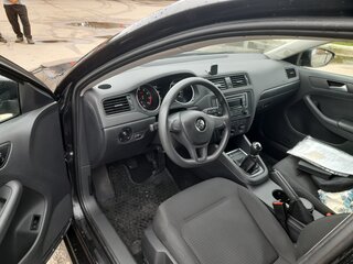 2015 Volkswagen Jetta VI Рестайлинг, чёрный, 870000 рублей, вид 2