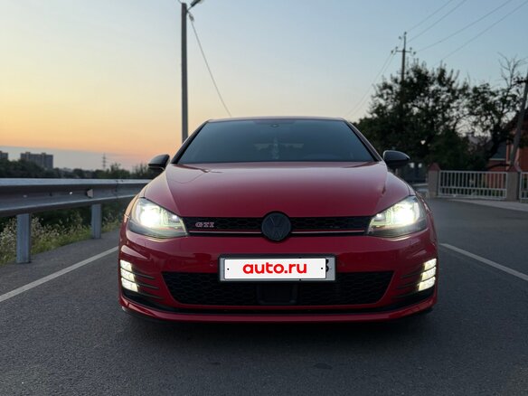 2013 Volkswagen Golf GTI VII, красный, 2350000 рублей - вид 14