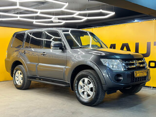 2014 Mitsubishi Pajero IV Рестайлинг 1, серый, 2199000 рублей, вид 3