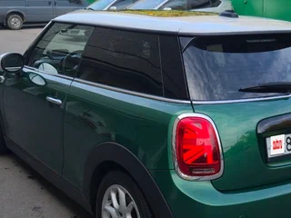 2020 Mini Hatch Cooper III (F55/F56) Рестайлинг, зелёный, 2400000 рублей, вид 5