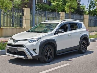 2019 Toyota RAV4 IV (XA40) Рестайлинг, белый, 2500000 рублей, вид 1