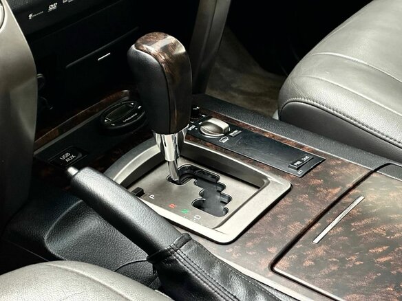 2010 Toyota Land Cruiser 200 Series, серый, 2361000 рублей - вид 24