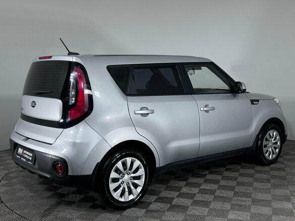2018 Kia Soul II Рестайлинг, серый, 1340000 рублей - вид 2