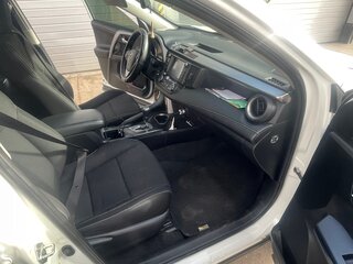 2017 Toyota RAV4 IV (XA40) Рестайлинг, белый, 1900000 рублей, вид 4