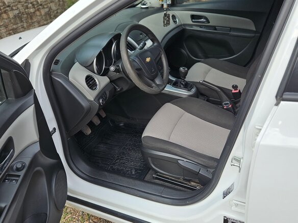 2013 Chevrolet Cruze I Рестайлинг, белый, 820000 рублей - вид 7