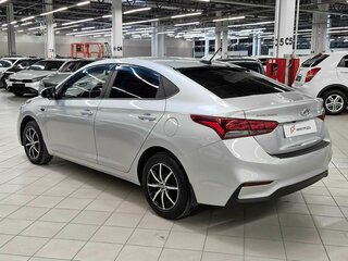 2017 Hyundai Solaris II, серебристый, 829000 рублей, вид 4
