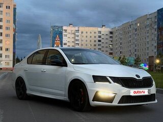 2017 Skoda Octavia III (A7) Рестайлинг, белый, 1050000 рублей, вид 3