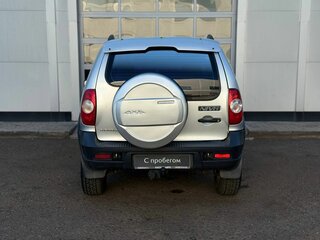 2012 Chevrolet Niva I Рестайлинг, серебристый, 461000 рублей, вид 4