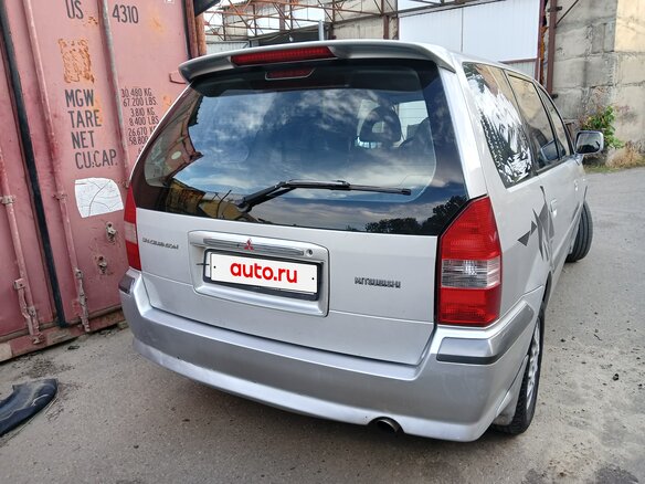 2002 Mitsubishi Space Wagon III, серебристый - вид 7