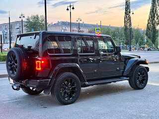 2021 Jeep Wrangler IV (JL), чёрный, 5550000 рублей, вид 4