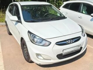 2014 Hyundai Solaris I, белый, 800000 рублей, вид 2