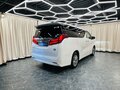 2018 Toyota Alphard III Рестайлинг, белый, 4299900 рублей - вид 6