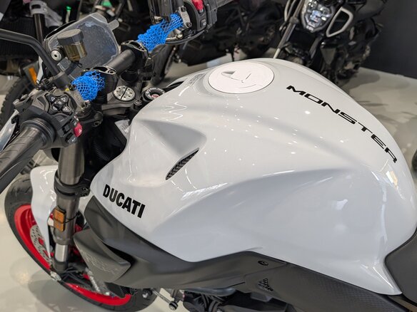 2026 Ducati Monster 937, белый, 1880000 рублей - вид 13