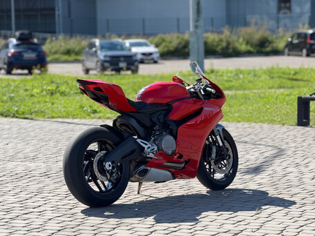 2015 Ducati 899 Panigale, красный, 1000000 рублей, вид 4
