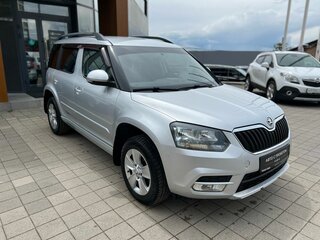 2014 Skoda Yeti I Рестайлинг, серебристый, 950000 рублей, вид 3
