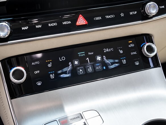2025 Genesis GV70 I Рестайлинг, белый, 6800002 рублей - вид 11