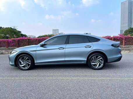 2023 Volkswagen Lamando L II, серый, 1990000 рублей, вид 4